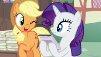 Applejack "we had a little talk with Photo Finish" S7E19