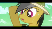 Daring Do sweating.