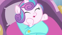 Flurry Heart reaching up to Crystal Hoof S6E16
