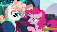 Pinkie Pie points at Svengallop S5E24