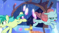 Sandbar and Ocellus abandon the treehouse S9E3