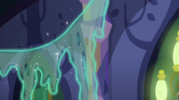 Starlight Glimmer hanging spider webs S6E21