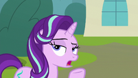 Starlight Glimmer trying to talk to her father S8E8