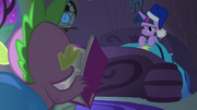 Twilight sees Spike reading a comic S4E06