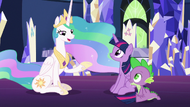 Celestia tells Twilight and Spike a story S7E1