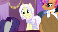 Lily Lace smiling adorably S7E9