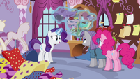 Rarity levitating fabrics S4E18