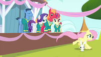 Fluttershy running S4E14