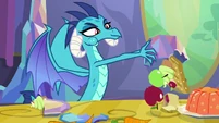 Princess Ember empties a bowl of treats S7E15.png (778 KB)