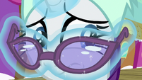 Rarity looks worried over glasses lenses S9E19