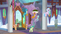 Young Six enter the School of Friendship S9E3