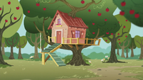 Cutie Mark Crusaders clubhouse exterior S5E18