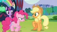 Pinkie Retractandose de los que dijo Applejack S5E24