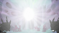 Thorax consumed by blinding light S6E26