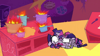 Twilight's body shatters to pieces PLS1E6b