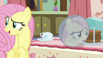 Fluttershy looking for more mirrors S7E12
