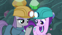 Maud Pie showing Boulder to Starlight S7E4