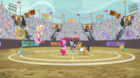 Quibble and Pinkie start the third match set S9E6