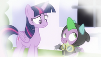 Spike convincing Twilight in flashback S9E4