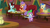 Spike serving food to customers S9E5