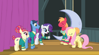 The Ponytones and Fluttershy get ready for their performance S4E14