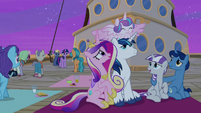 Twilight's family finishes watching the Northern Stars S7E22