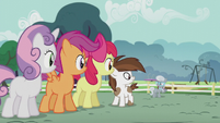 CMC and Pip look at Silver Spoon S5E18