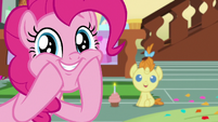 Pinkie Pie squishing her cheeks S7E19