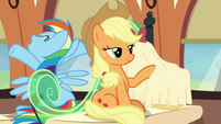 Rainbow Dash yawning S6E1