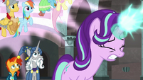 Starlight Glimmer throws another magic rope S7E26