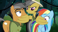 Daring covers Rainbow and Quibble's mouths S6E13