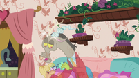 Discord cleaning his glasses S7E12