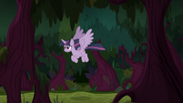 Fake Twilight flying through the forest S8E13