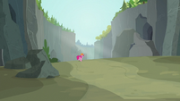 Pinkie Pie enters the Ghastly Gorge S7E4