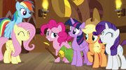 Pinkie surrounded by her best friends S8E18