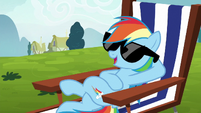 Rainbow Dash relaxes during the Derby S6E14