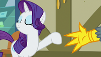 Rarity offers her hoof to Gabby S9E19