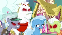 Trixie "why are they looking at me like that?" S7E2.png (1.14 MB)