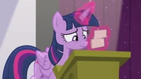 Twilight sorting her flash cards S5E25