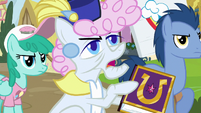 Pearly Stitch complains about Alicorn Twilight S7E14