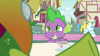 Spike listening to Thorax S7E15