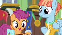 Windy Whistles giving Rainbow's diaper to Scootaloo S7E7