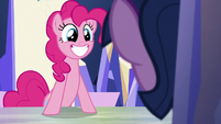 Pinkie grinning happy S5E19