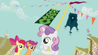 Sweetie Belle with arms around flagpole S2E17