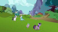Twilight and Spike pacing with Rarity and Rainbow Dash S03E10