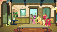 Young Applejack "excuse me one second!" S6E23