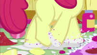 Apple Bloom Walking Through Art Supplies S2E17