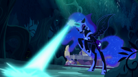 Nightmare Moon tries to zap Twilight but fails S5E26