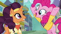 Pinkie continues singing for Saffron S6E12