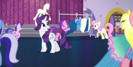 S05E14 Rarity idzie przez swój butik